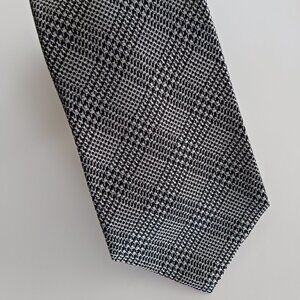 Burma Bibas Men's Necktie 7 Fold 100% Silk Black Silver 3.5" Wide X 60" Long